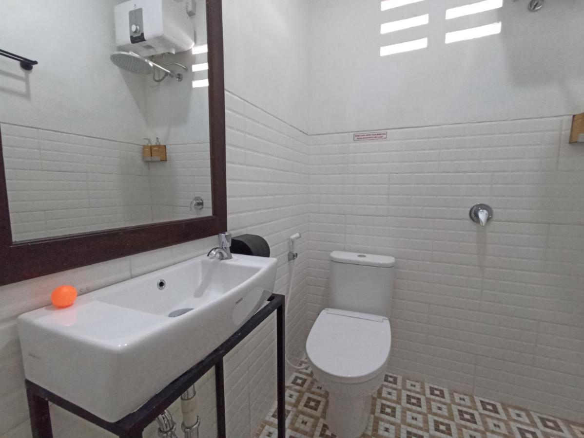 Mruyung Guest House Kota Lama Banyumas Mitra Reddoorz Eksteriør billede