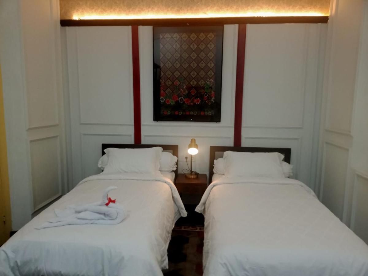 Mruyung Guest House Kota Lama Banyumas Mitra Reddoorz Eksteriør billede